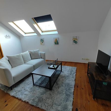 Pont-de-lʼArche Cosy Appartement 2 Chambres מראה חיצוני תמונה