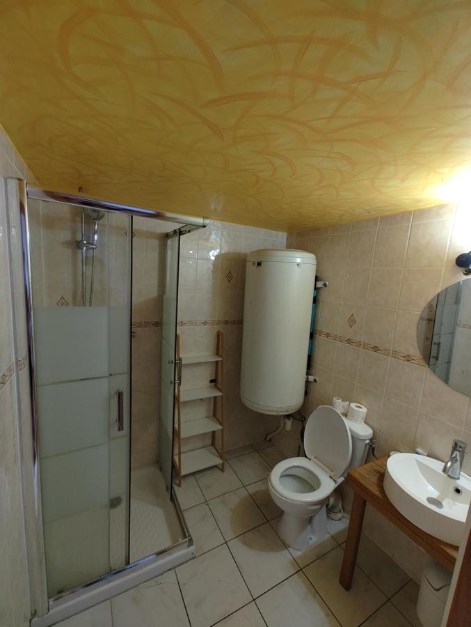 Pont-de-lʼArche Cosy Appartement 2 Chambres מראה חיצוני תמונה